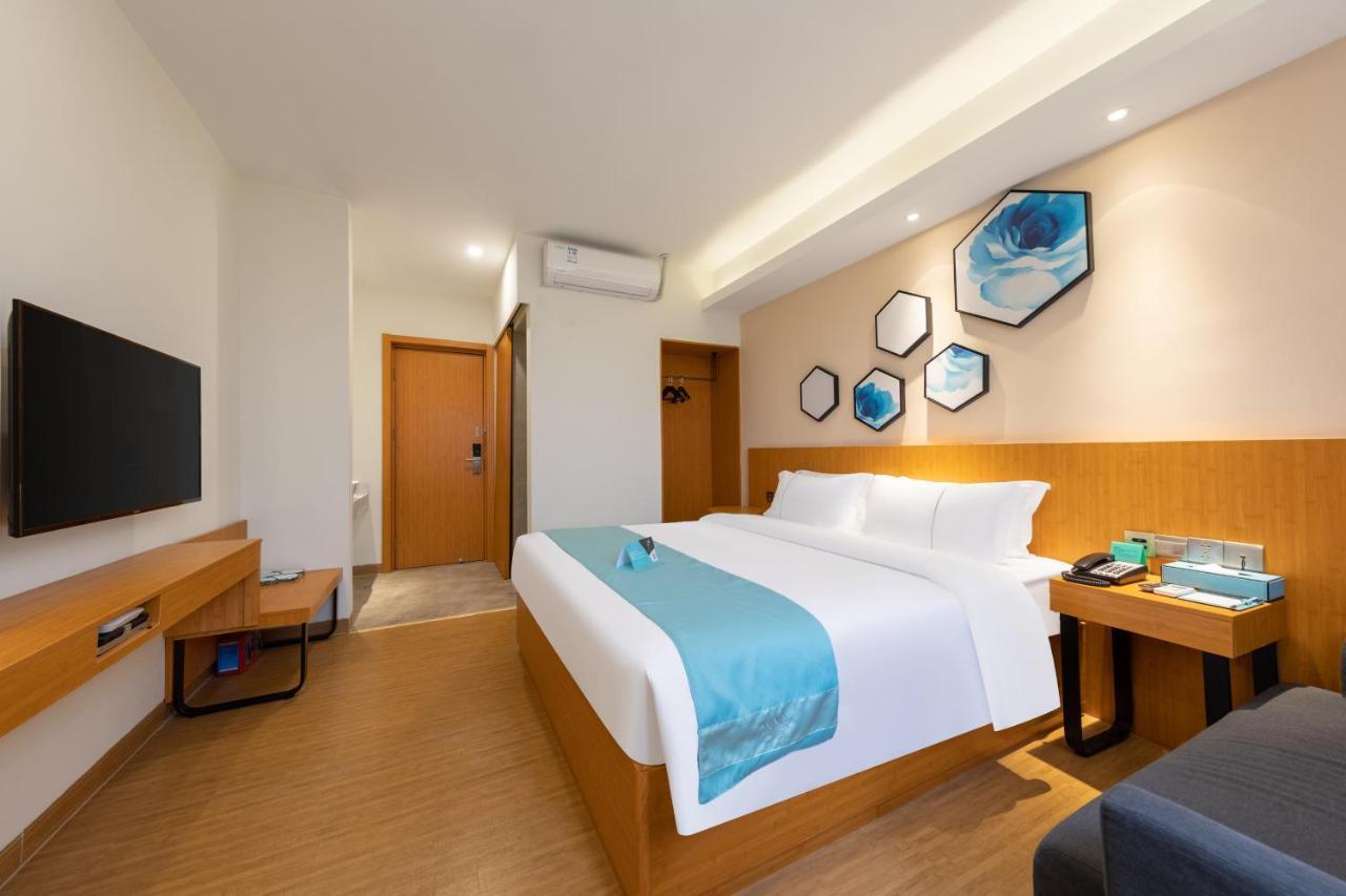 Xana Lite Hotel - Guangzhou Fangcun Huadiwan Metro Station Exterior photo