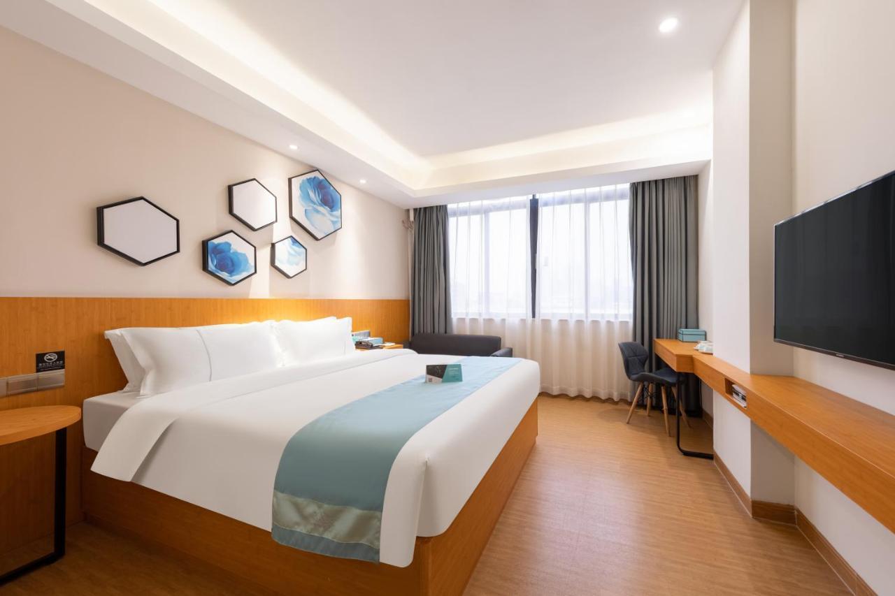 Xana Lite Hotel - Guangzhou Fangcun Huadiwan Metro Station Exterior photo
